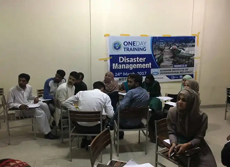 Disaster risk reduction session at University of Kotli (UMIST), AJK